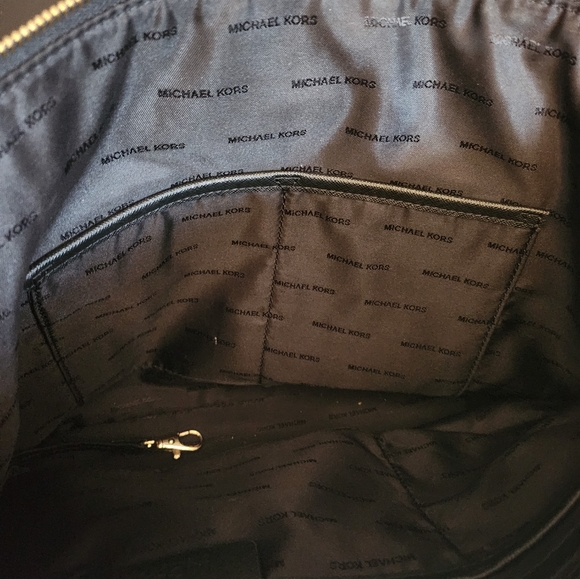 COPY - Micheal Kors Shoulder Bag - Picture 8 of 11